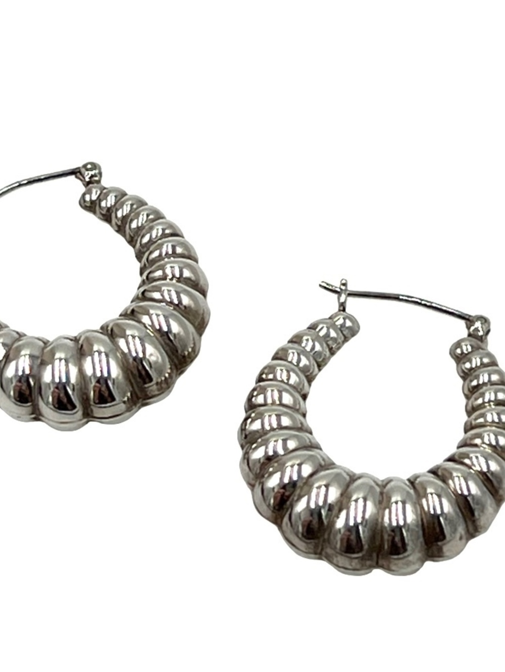 Vintage Sterling Silver Graduated Ribbed Puff Hoop Earrings
